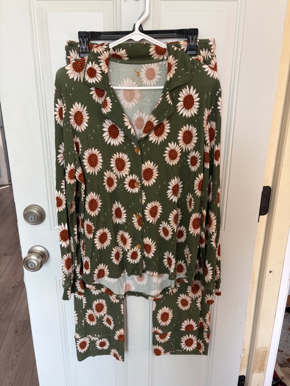 Rustic Blooms Ribbed Mama Luxe Lounge Set